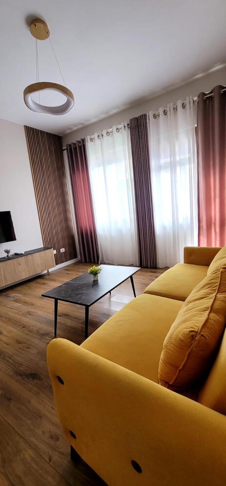 @Bazaar2 Apartment Тирана Екстериор снимка