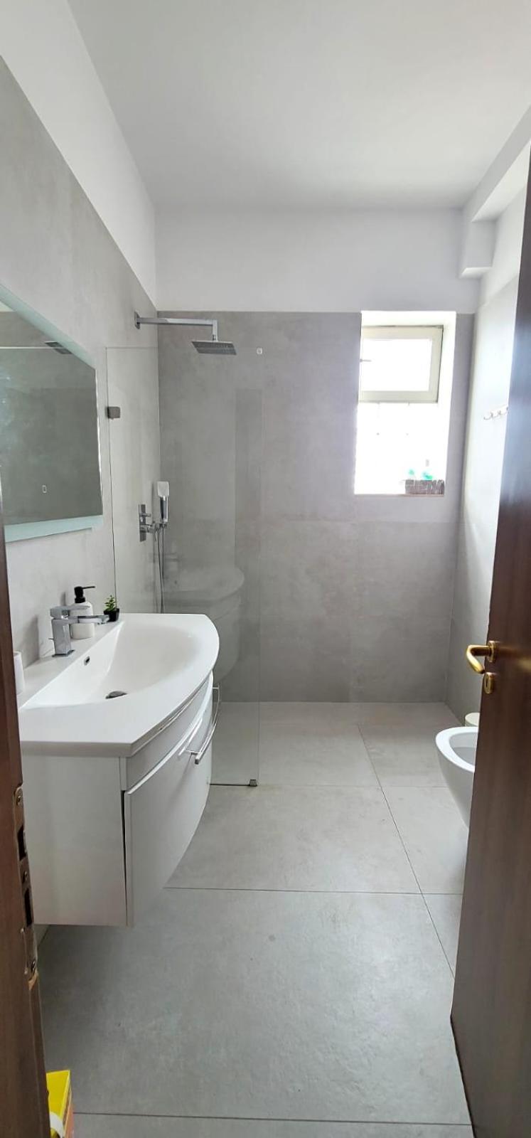 @Bazaar2 Apartment Тирана Екстериор снимка